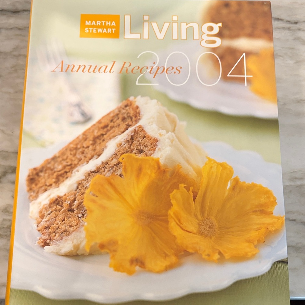 Martha Stewart Living Annual Recipes 2004 Cookbook - Orange and White